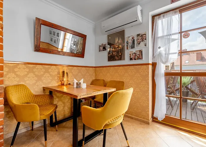 佩斯霍内特米基思吉酒店 住宿加早餐酒店 兹戈热莱茨