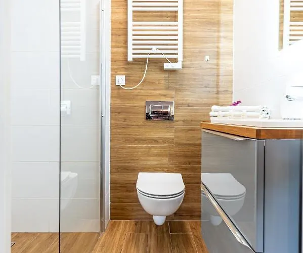 佩斯霍内特米基思吉酒店 住宿加早餐酒店 4*